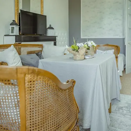 Manoir Le Mingreaud D'hotes Sainte-Gemme-la-Plaine