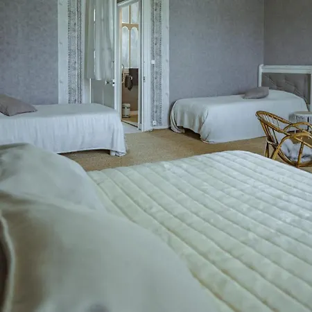 Manoir Le Mingreaud D'hotes * Sainte-Gemme-la-Plaine
