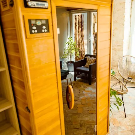 Manoir Le Mingreaud D'hotes Гостевой дом Sainte-Gemme-la-Plaine