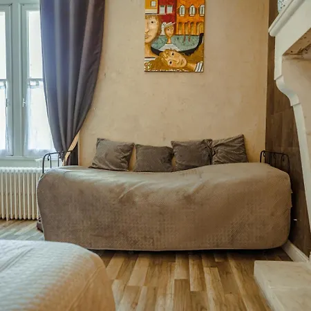 بيت ضيافة Manoir Le Mingreaud D'hotes Sainte-Gemme-la-Plaine